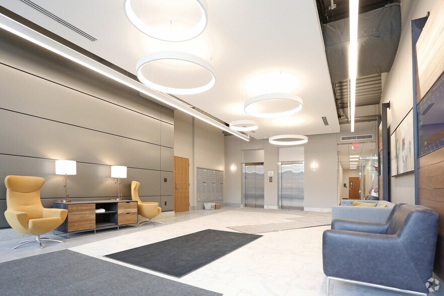 2545 Railroad St, Pittsburgh, PA à louer - Hall d’entrée – Image 3 sur 8