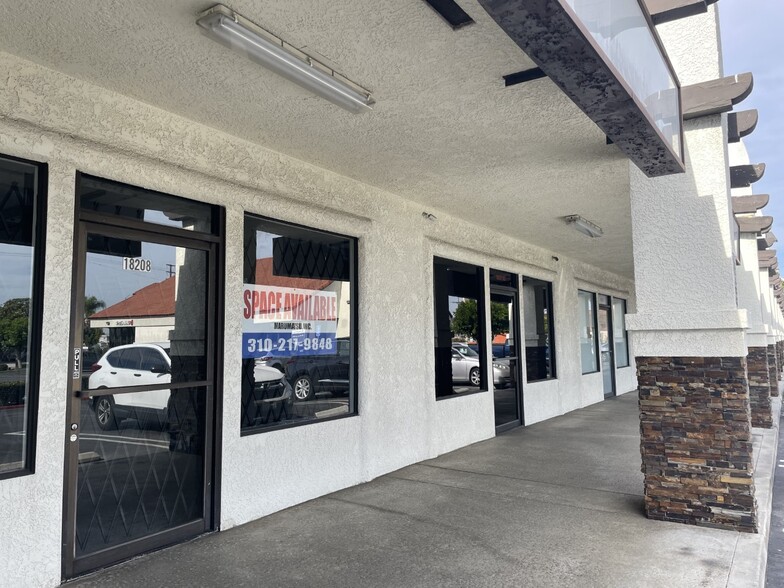 18200-18216 S Western Ave, Gardena, CA à louer - Photo de l’immeuble – Image 2 sur 5