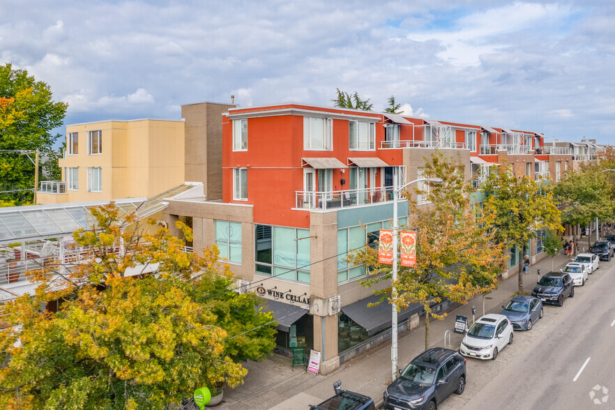 2211 4th Ave W, Vancouver, BC à louer - Photo principale – Image 1 sur 5