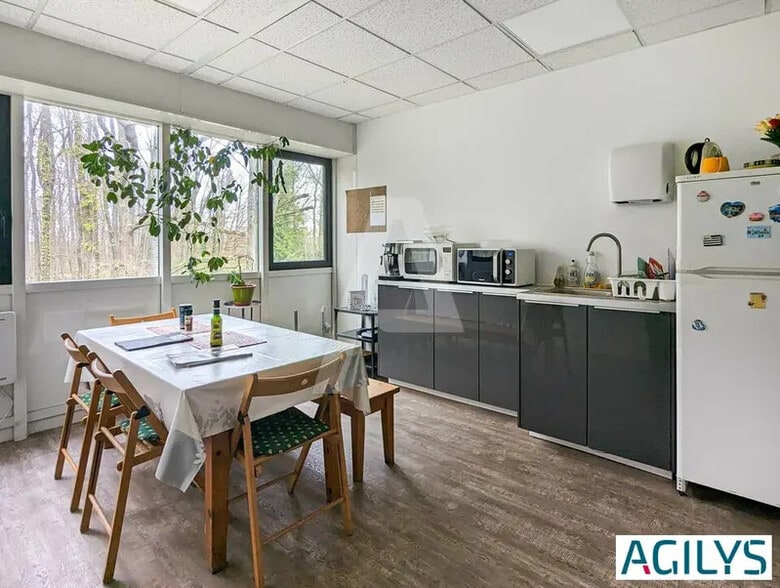 1 Rue De Terre Neuve, Les Ulis à vendre - Photo intérieure – Image 3 sur 11
