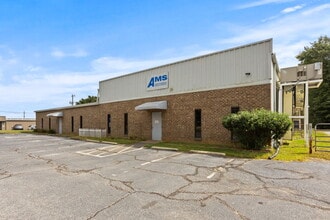 201 Greer Dr, Simpsonville, SC à vendre Photo de l’immeuble– Image 2 sur 14