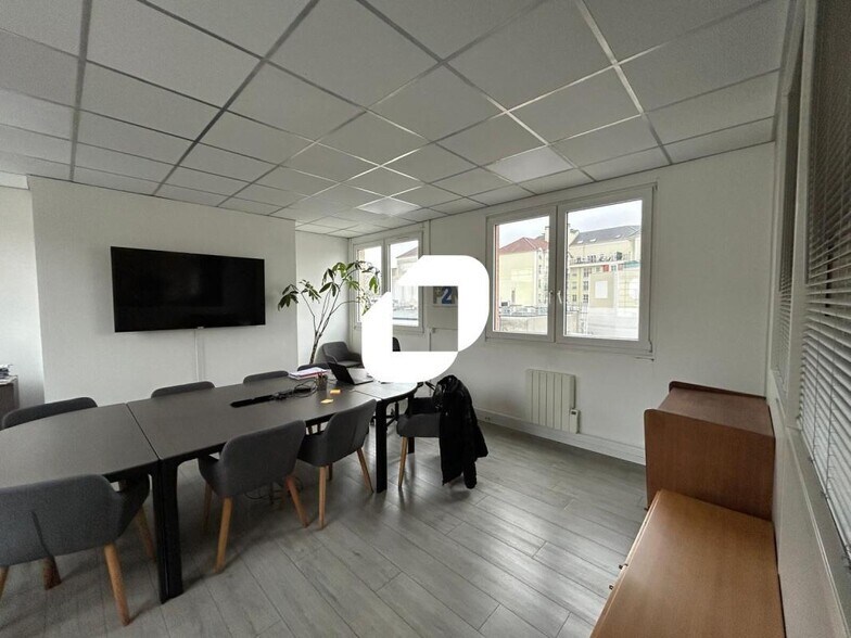 Bureau dans Alfortville à louer - Photo intérieure – Image 1 sur 4