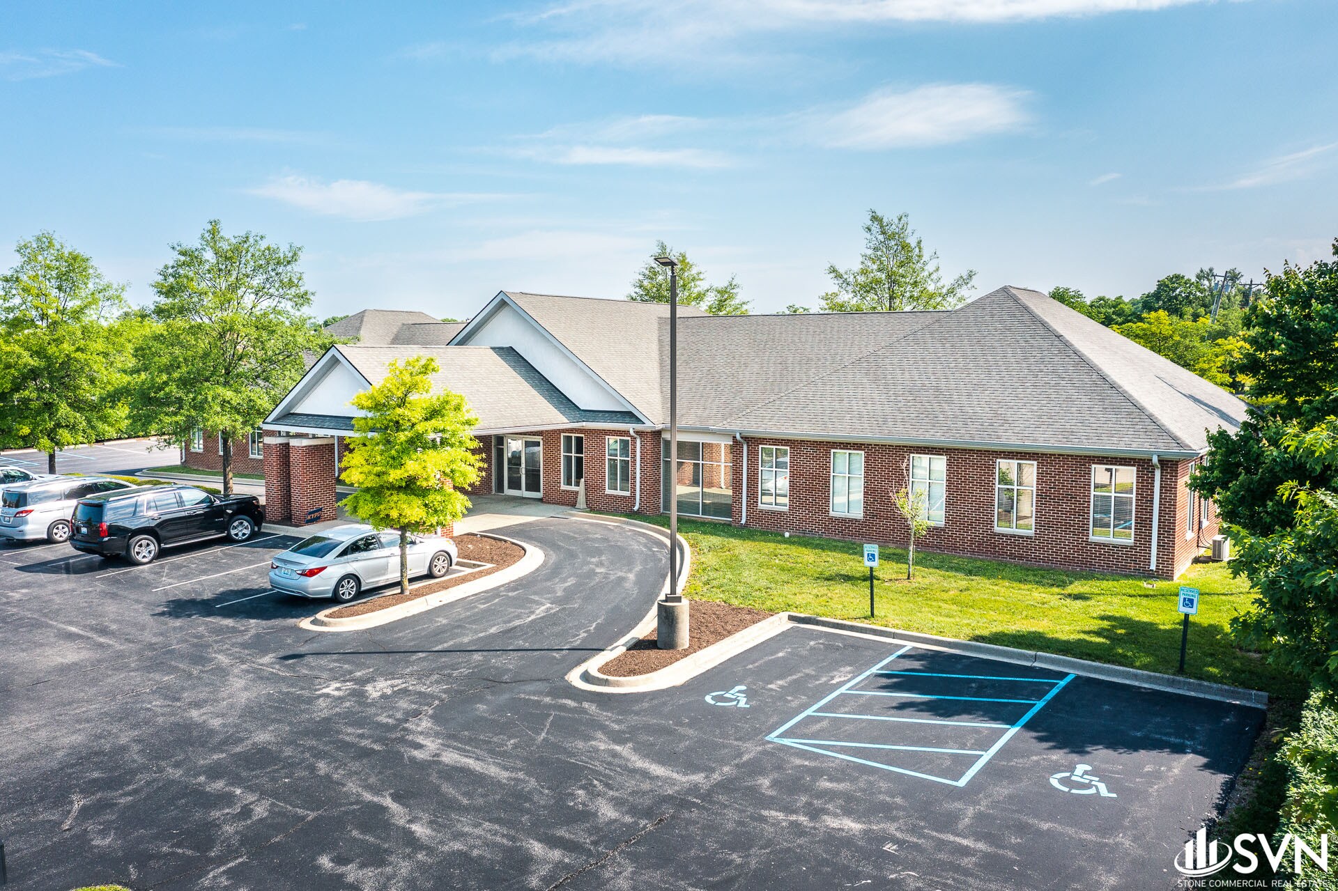 203-205 Fairfield Dr, Nicholasville, KY à louer Photo principale– Image 1 sur 10