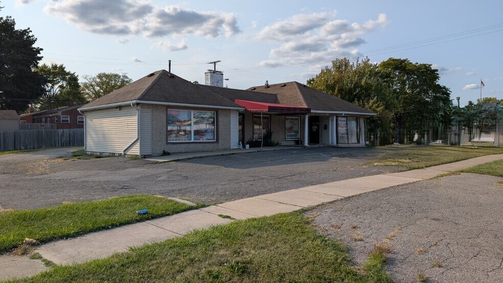 6985 N Merriman Rd, Garden City, MI à vendre - Photo de l’immeuble – Image 2 sur 2