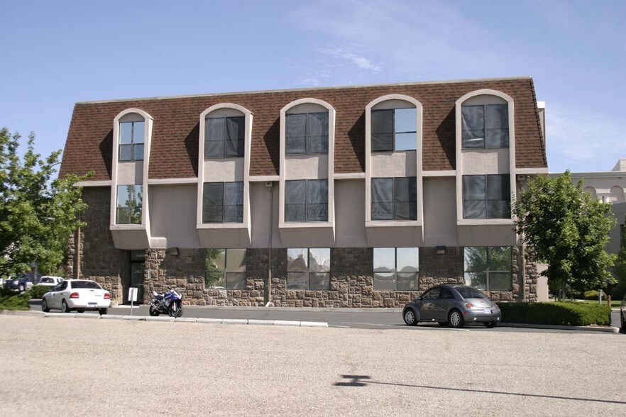 501 S Carson St, Carson City, NV à vendre - Photo de l’immeuble – Image 3 sur 9