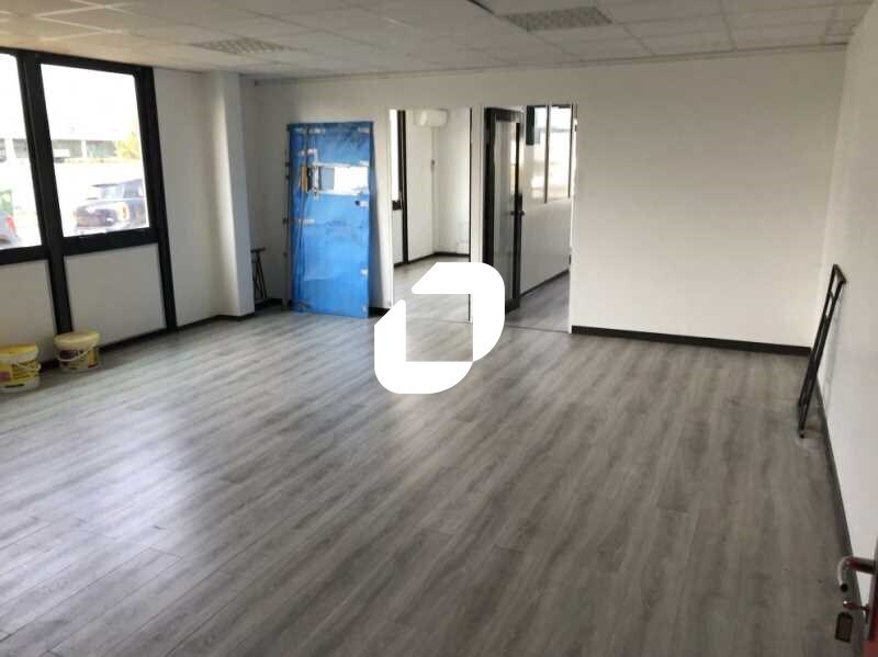 Bureau dans Mérignac à louer Photo intérieure– Image 1 sur 13