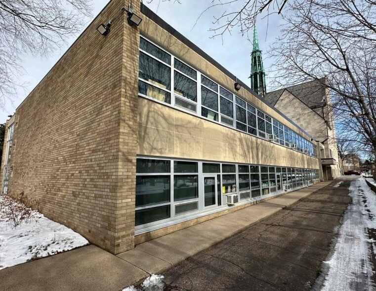 1514 Englewood Ave, Saint Paul, MN à louer - Photo principale – Image 1 sur 1