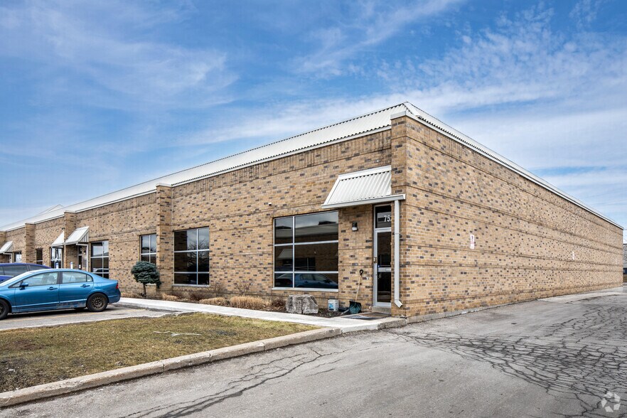 7502-7526 Bath Rd, Mississauga, ON à louer - Photo de l’immeuble – Image 2 sur 2