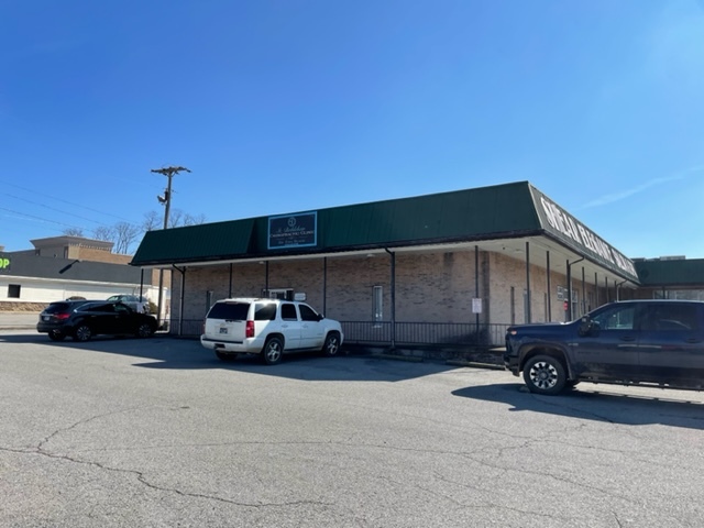 2121 Wilma Rudolph Blvd, Clarksville, TN à louer Photo de l’immeuble– Image 1 sur 7