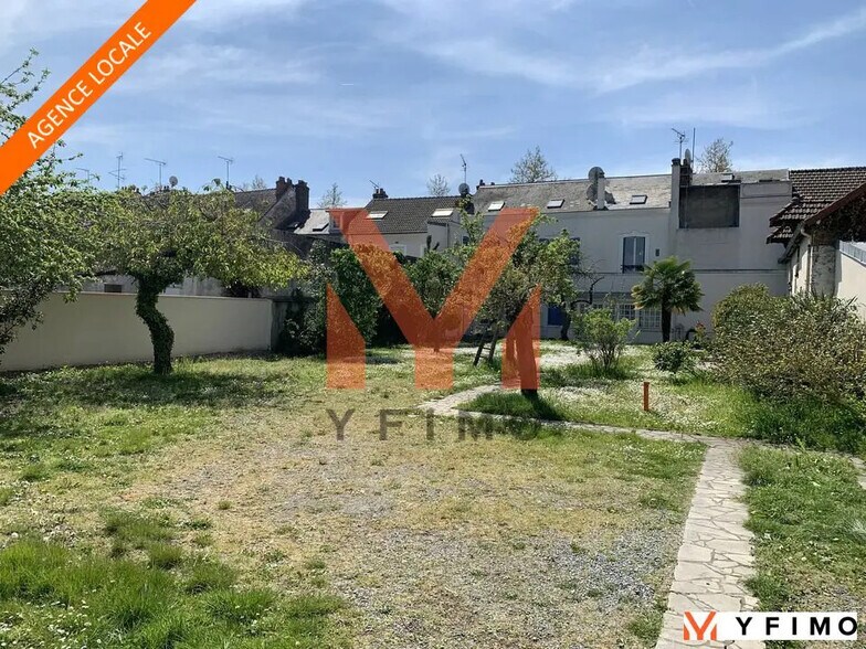 Bureau dans Mantes-la-Jolie à louer - Photo de l’immeuble – Image 1 sur 12