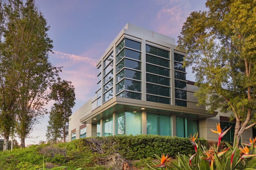 6154 Innovation Way, Carlsbad, CA à vendre - Photo de l’immeuble – Image 1 sur 14