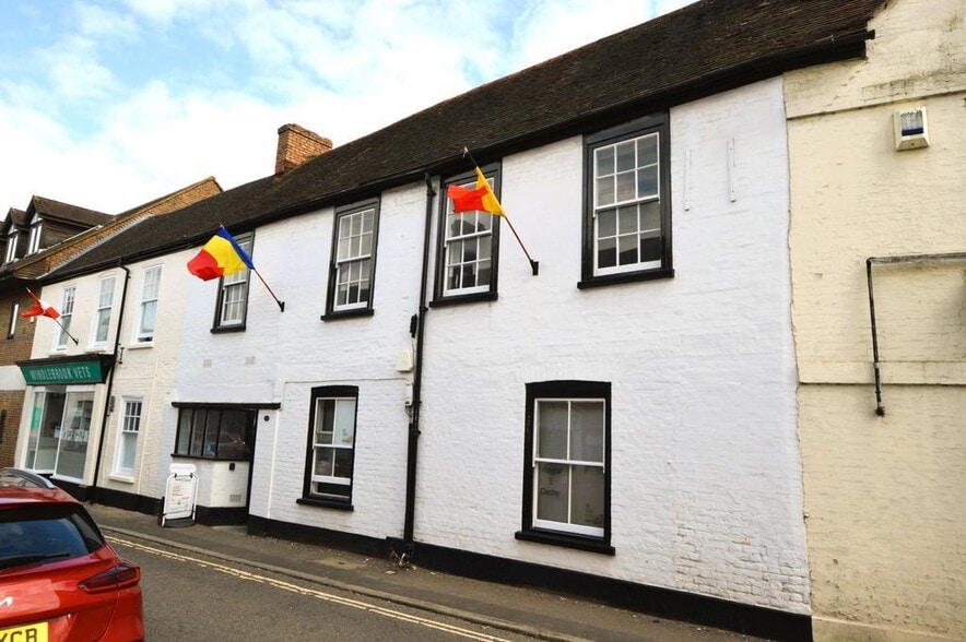 44 High St, Bagshot à vendre - Photo de l’immeuble – Image 3 sur 6