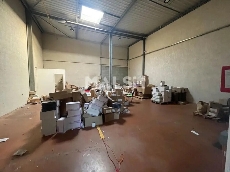 Local d’activités dans Bron à louer - Photo intérieure – Image 2 sur 10