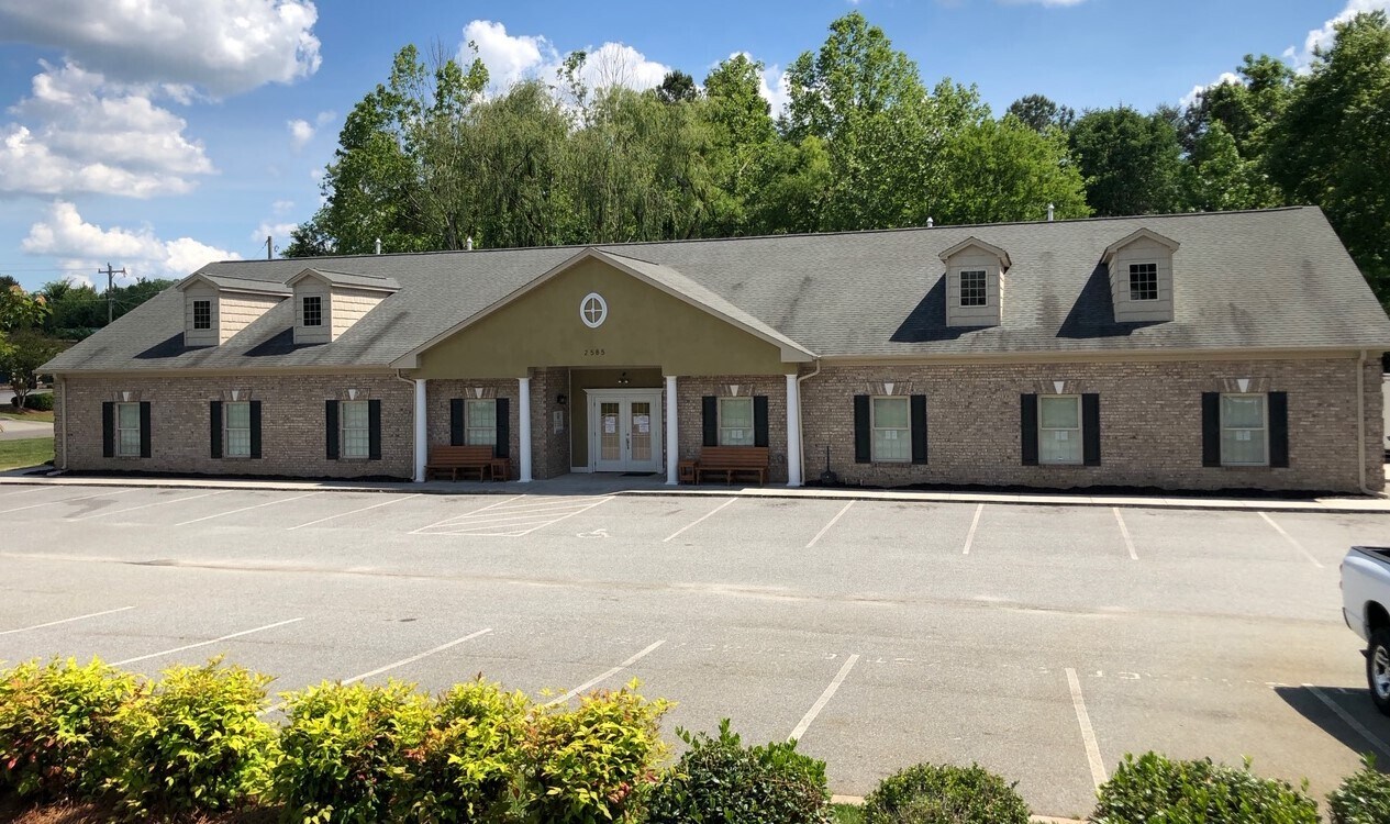 2585 Old Glory Rd, Clemmons, NC à louer Photo principale– Image 1 sur 3