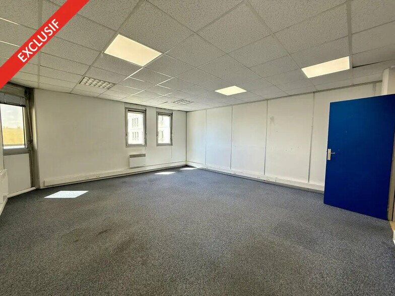 Bureau dans Caen à vendre - Photo de l’immeuble – Image 3 sur 9