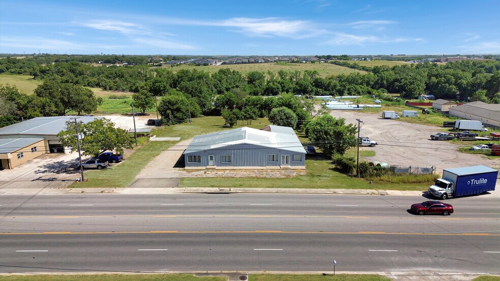 2302 E Adams Ave, Temple, TX à louer - Photo de l’immeuble – Image 2 sur 3