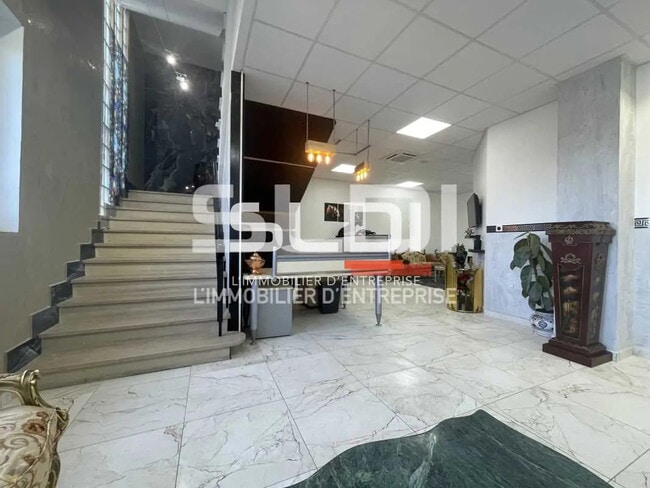 Plus de détails pour Bureau à louer