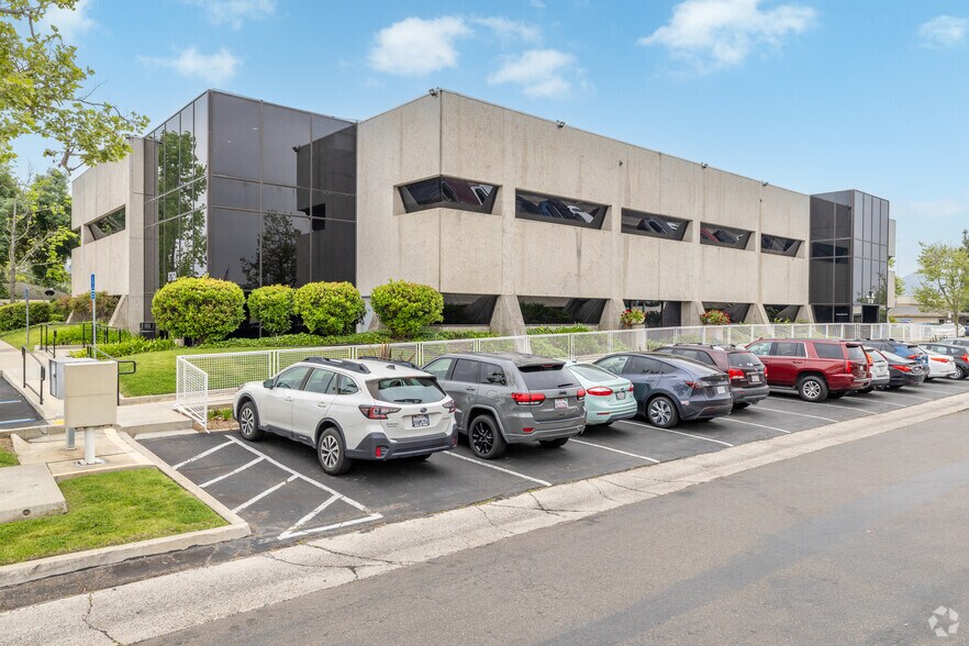 8760 Cuyamaca St, Santee, CA à louer - Photo de l’immeuble – Image 1 sur 5