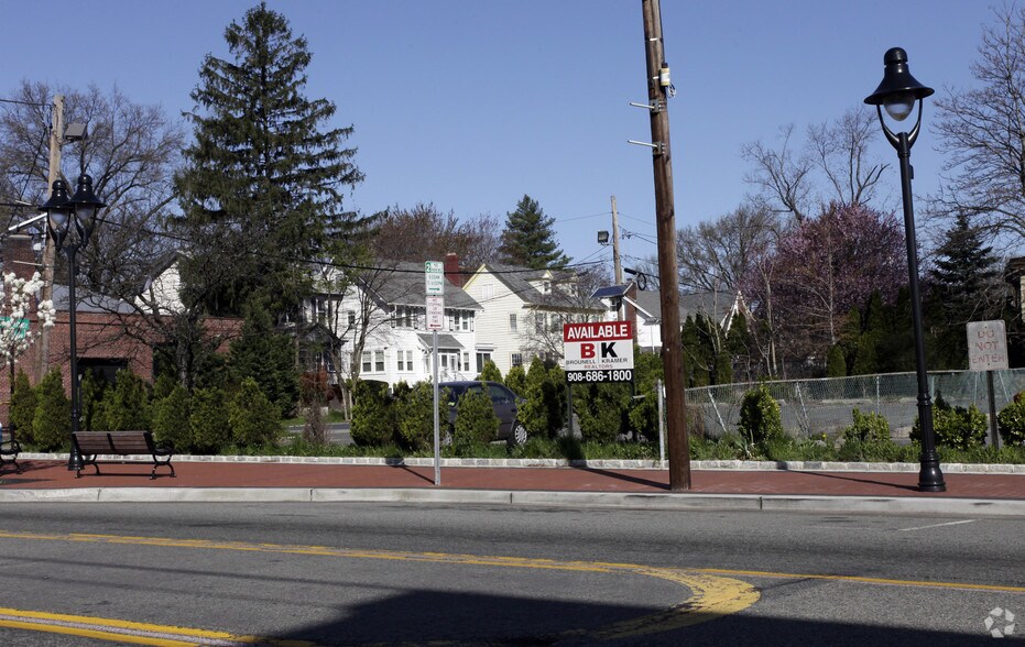1824 Springfield Ave, Maplewood, NJ à vendre - Photo de l’immeuble – Image 2 sur 5