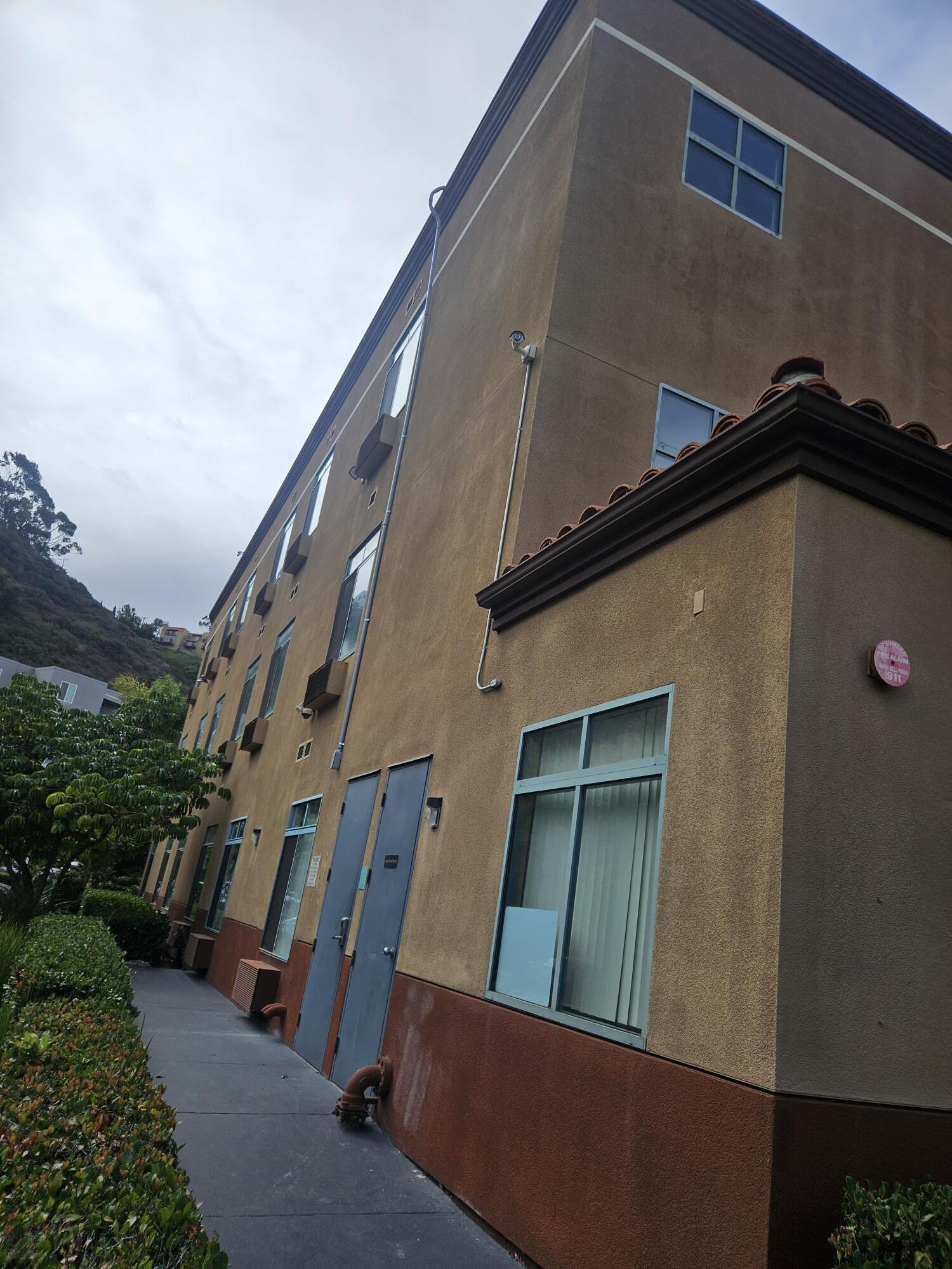 631 Camino del Rio S, San Diego, CA à vendre Photo de l’immeuble– Image 1 sur 15