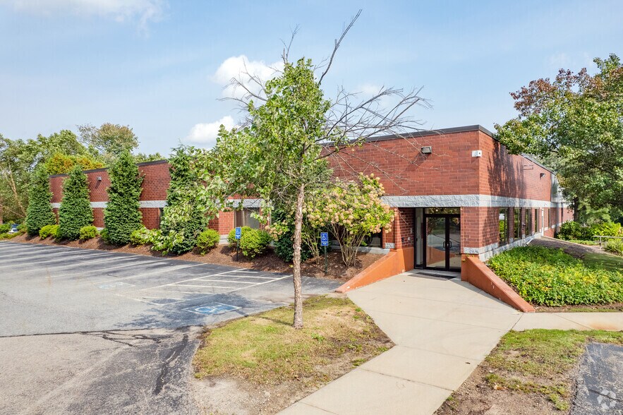 4 Blackstone Valley Pl, Lincoln, RI à vendre - Photo de l’immeuble – Image 3 sur 8