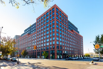 40 Bruckner Blvd, Bronx, NY à louer Photo intérieure– Image 1 sur 18