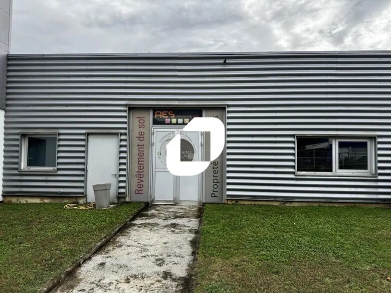 5 Avenue Victor Hugo, Échirolles à louer - Photo de l’immeuble – Image 2 sur 10