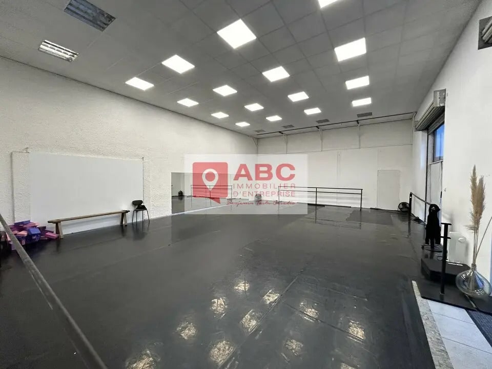 Local commercial dans Le Crès à louer Photo intérieure– Image 1 sur 5