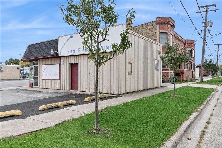 715 W Jefferson St, Joliet, IL à vendre - Photo de l’immeuble – Image 2 sur 11
