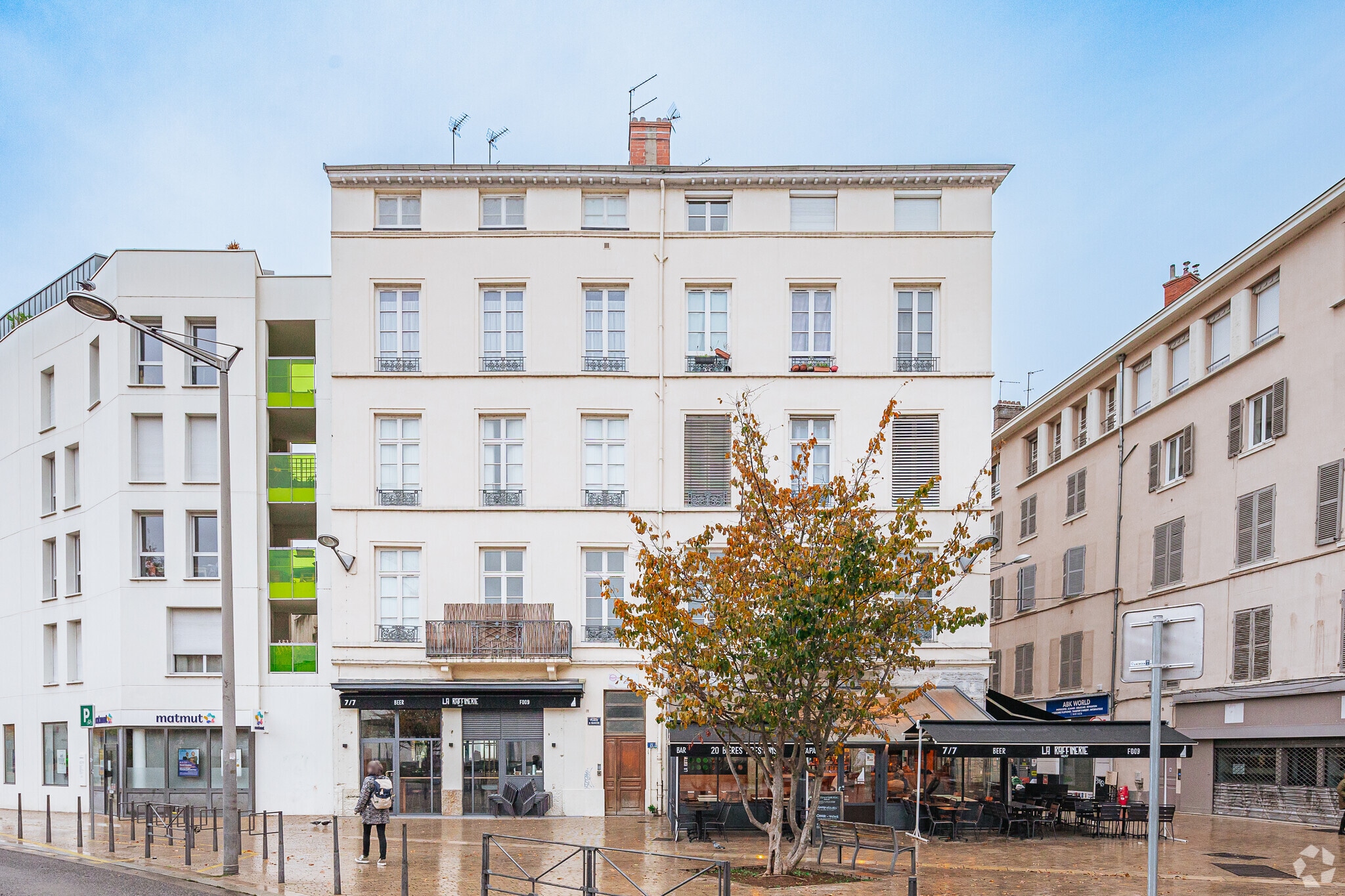 8 Place Du Marché, Lyon à louer Photo principale– Image 1 sur 3