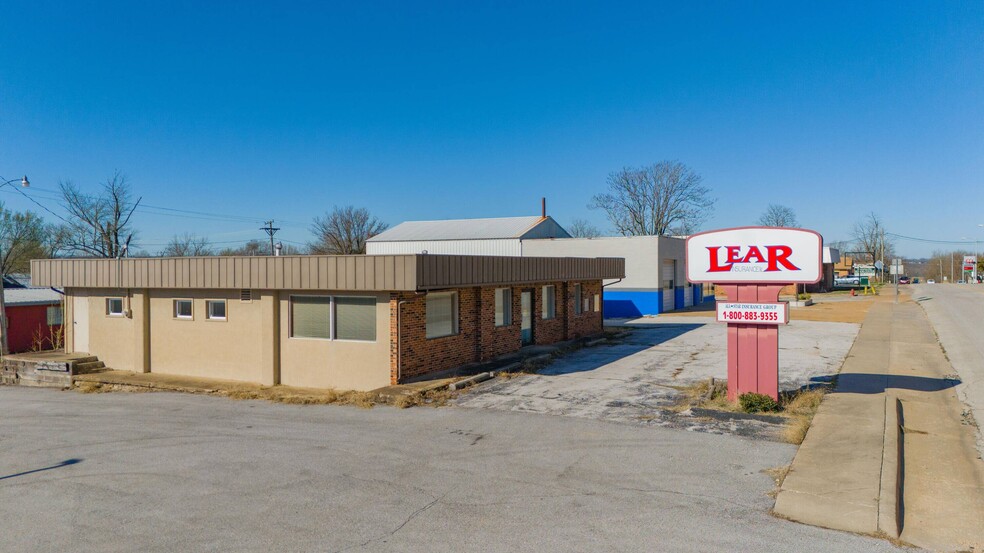 104 E Tilden St, Humansville, MO à vendre - Photo de l’immeuble – Image 2 sur 21
