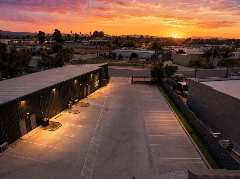 959 Enterprise Ave, San Jacinto, CA à vendre - Photo de l’immeuble – Image 3 sur 11