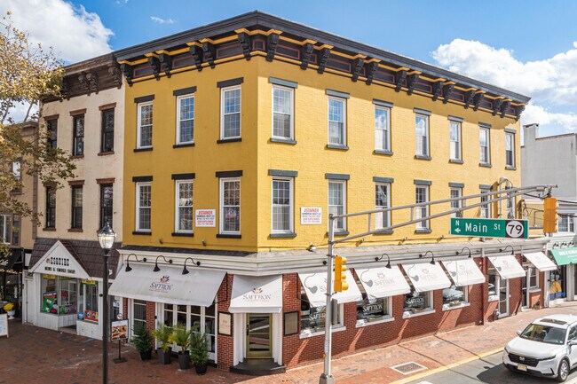 Plus de détails pour 2 E Main St, Freehold, NJ - Local commercial aux enchères