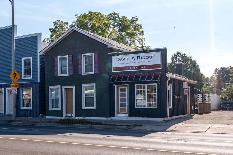 60-62 Colborne St W, Brantford, ON à vendre - Photo de l’immeuble – Image 2 sur 30