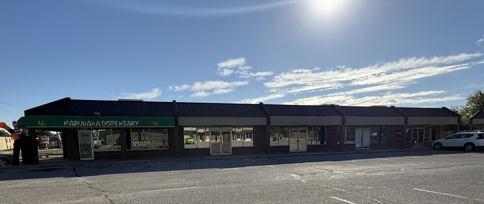 Peachtree Square Shopping Center portefeuille de 3 biens à vendre sur LoopNet.fr - Photo de l’immeuble – Image 2 sur 5