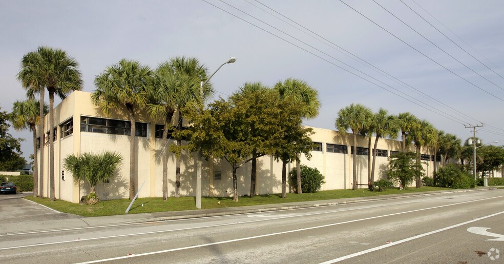 4099 N Dixie Hwy, Boca Raton, FL à louer - Photo principale – Image 1 sur 12