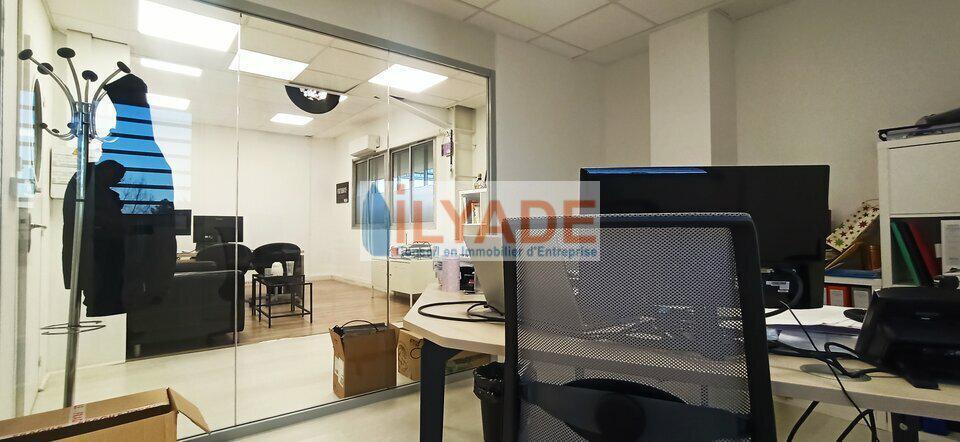 Bureau dans Éguilles à louer - Photo de l’immeuble – Image 2 sur 11