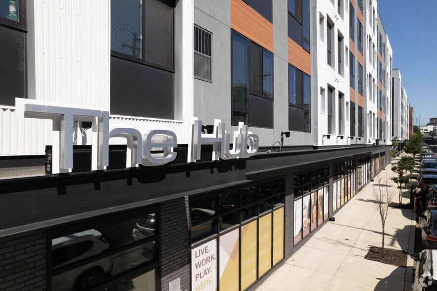 1410 N 31st St, Philadelphia, PA à louer - Photo de l’immeuble – Image 1 sur 52