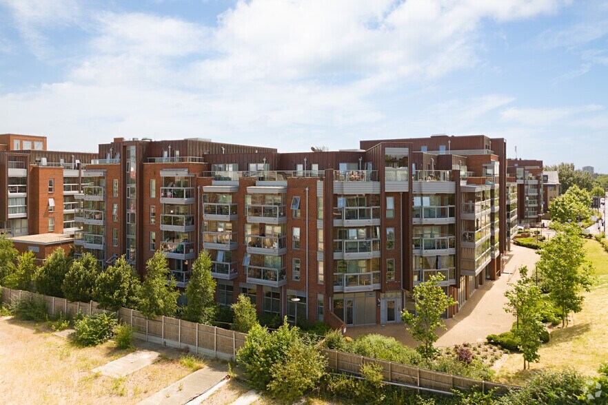 Wilkinson Close, Londres à louer - Photo de l’immeuble – Image 3 sur 3