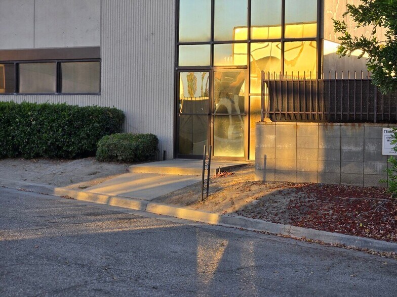 1482 S Gage, San Bernardino, CA à louer - Photo de l’immeuble – Image 2 sur 6