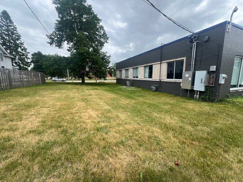 1420 4th St SE, Mason City, IA à vendre - Photo de l’immeuble – Image 2 sur 6
