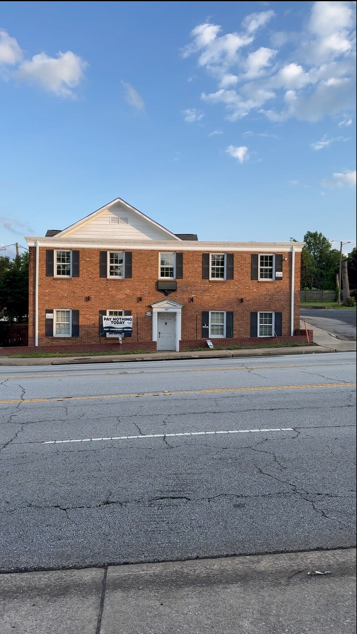 365-371 E Saint John St, Spartanburg, SC à louer Photo de l’immeuble– Image 1 sur 4