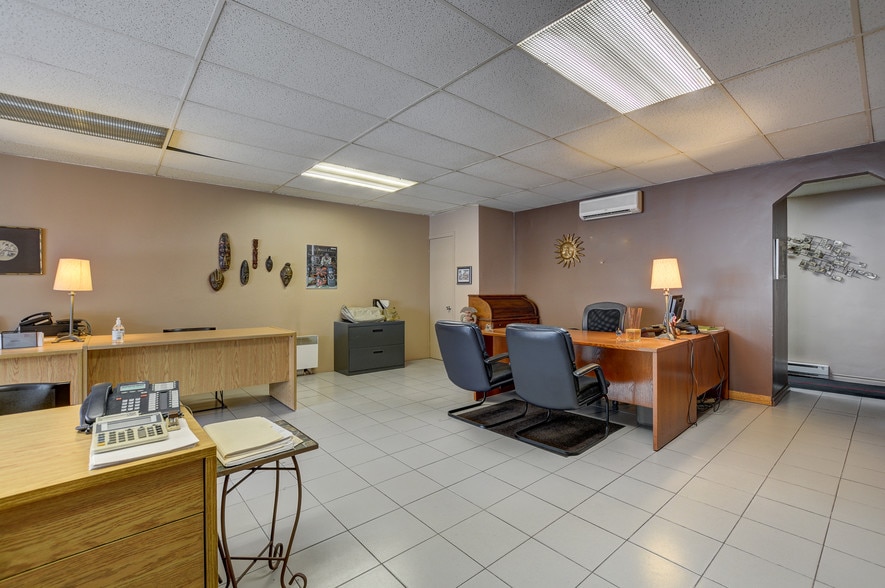89 Boul Henri-Bourassa O, Montréal, QC à vendre - Autre – Image 2 sur 24