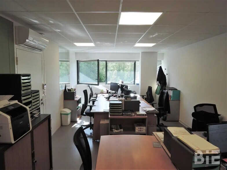 Bureau dans Pessac à louer - Photo de l’immeuble – Image 3 sur 5