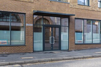 Plus de détails pour 16-22 Cromwell Rd, Redhill - Local commercial à louer