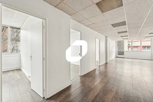 Plus de détails pour 18 Rue De Saisset, Montrouge - Bureau à louer