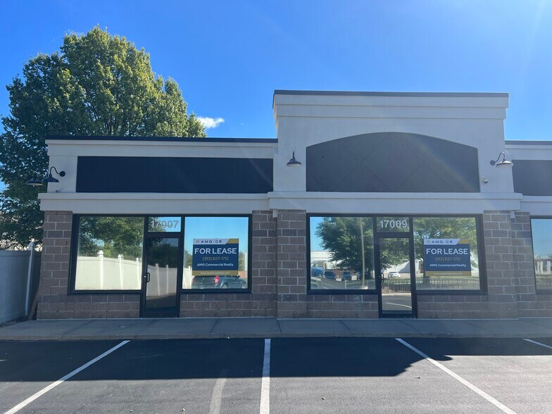 17007-17059 Bel Ray Blvd, Belton, MO à louer - Photo de l’immeuble – Image 2 sur 9