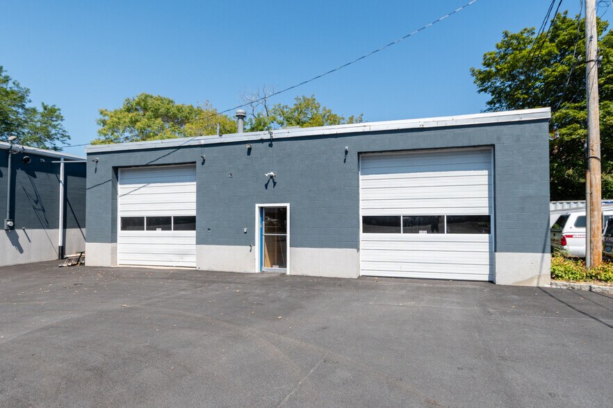 49R Lowell St, Peabody, MA à louer - Photo de l’immeuble – Image 2 sur 22