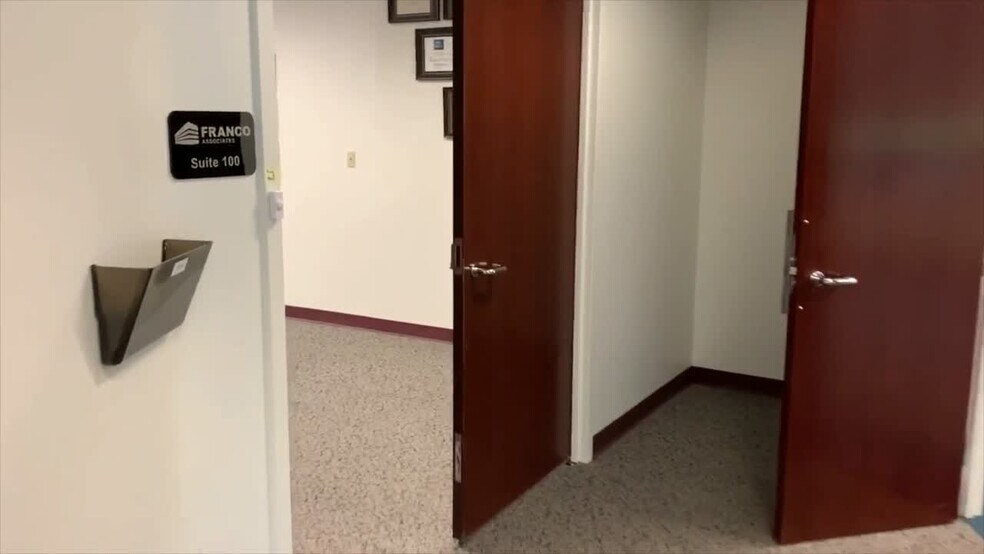1501 Ardmore Blvd, Pittsburgh, PA à louer - Vidéo sur l’annonce professionnelle – Image 2 sur 11