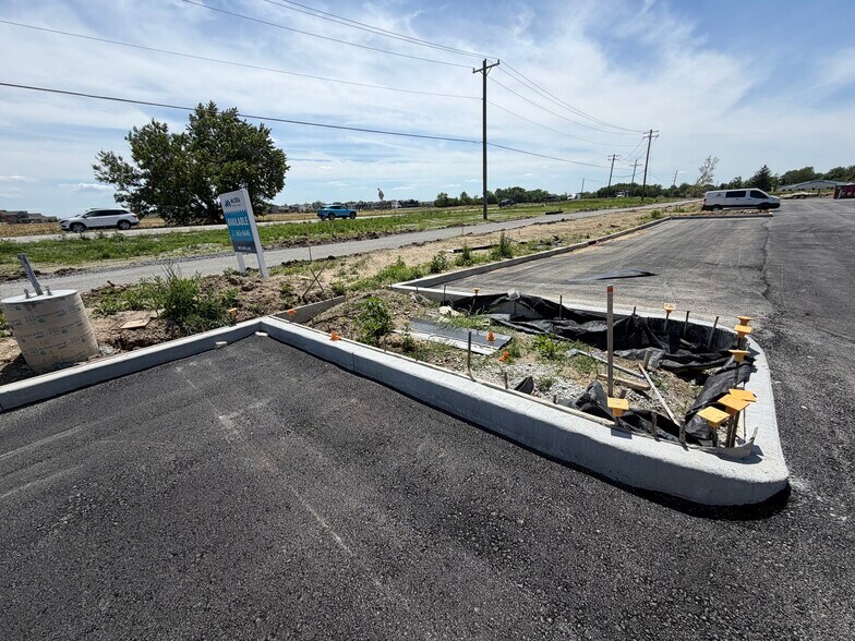 State Road 32 & Ditch Rd, Westfield, IN à louer - Photo de l’immeuble – Image 3 sur 4